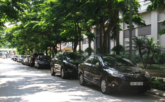 Theo VACC, Hà Nội, TP.HCM hiện chỉ đang đáp ứng chưa quá 10% nhu cầu về bãi đỗ xe. Ảnh: Bình Minh.