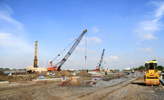 Các dự án hạ tầng giao thông liên tục được triển khai tại Đồng bằng Sông Cửu Long. Ảnh: Thành Nguyễn.