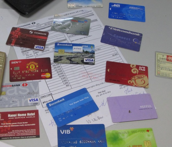 Nhiều ngân hàng bị các đối tượng dùng chứng minh thư nhân dân giả làm thẻ tín dụng