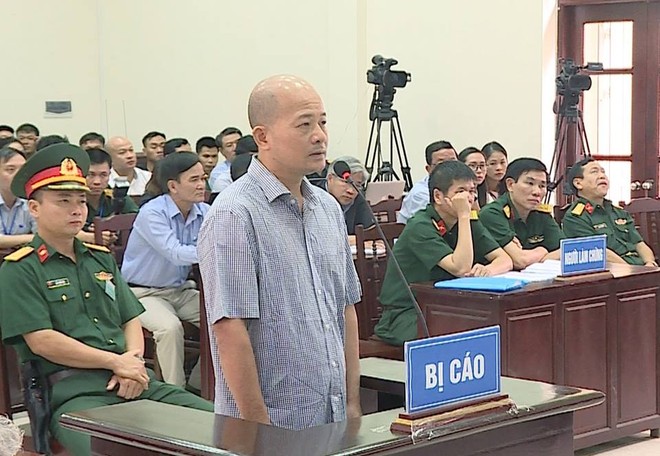 Cựu thượng tá Đinh Ngọc Hệ nhận án 12 năm tù