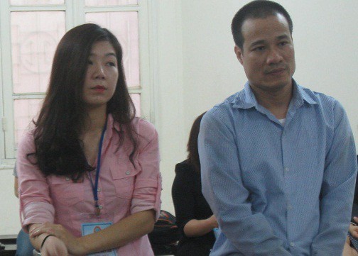 Vợ chồng bị cáo Trần Thăng Long tại phiên sơ thẩm