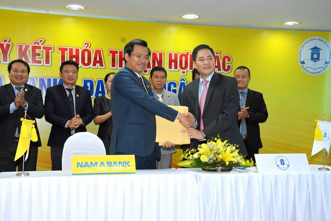 Nam A Bank bắt tay hợp tác với Đại học Ngân hàng TP.HCM