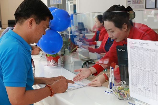 Ngân hàng Bản Việt – AIA Việt Nam: Sau cái bắt tay hợp tác 2018 doanh số phí bảo hiểm đạt 180%