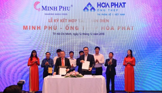 Hòa Phát  cung cấp ống thép cho “Vua tôm” Minh Phú đầu tư hồ nuôi nổi