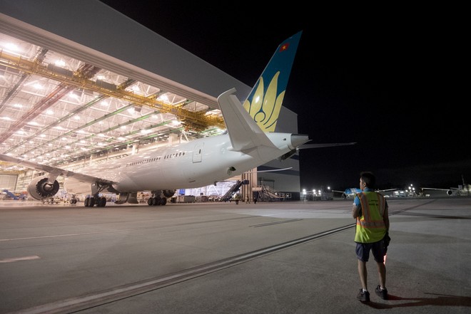 Hé lộ những hình ảnh đầu tiên chiếc Boeing 787-10 của Vietnam Airlines