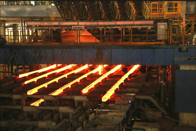 Hòa Phát bán gần nửa triệu tấn thép trong tháng 8