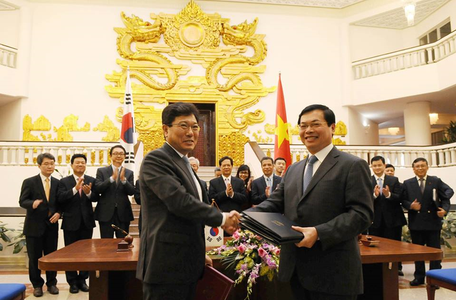 Hiệp định Thương mại tự do Việt Nam - Hàn Quốc (VKFTA) chính thức được ký kết vào ngày 5/5/2015 tại Hà Nội