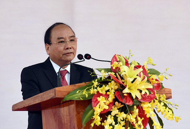 Thủ tướng Nguyễn Xuân Phúc phát biểu tại Lễ khởi công. Ảnh: VGP/Quang Hiếu