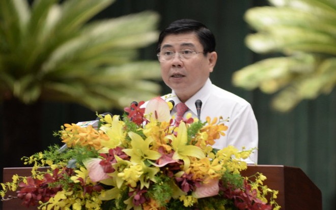 Ông Nguyễn Thành Phong phát biểu sau khi tái đắc cử Chủ tịch UBND TP.HCM - Ảnh: Tự Trung