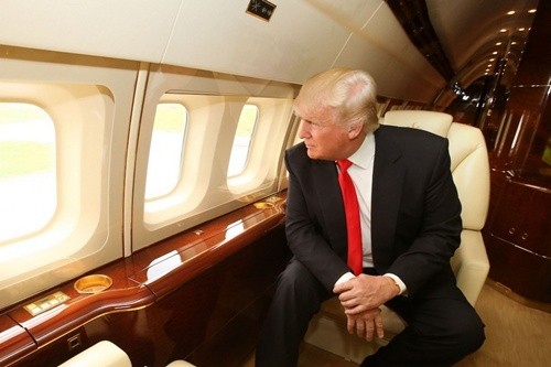 Mật vụ Mỹ trả 6 triệu USD để lên máy bay riêng của Trump