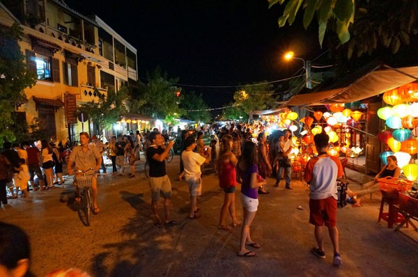Những khu chợ đêm dọc theo chiều dài đất nước