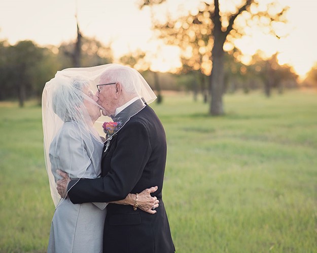 Cặp đôi chờ đến 70 năm mới chụp ảnh cưới