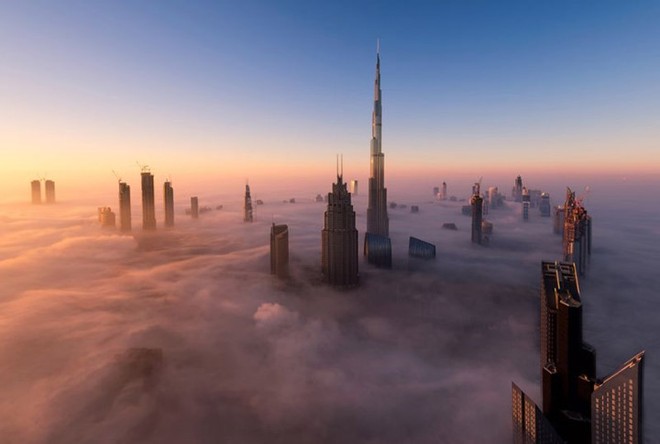 Chiêm ngưỡng “ốc đảo” Dubai chìm trong màn sương mù huyền ảo