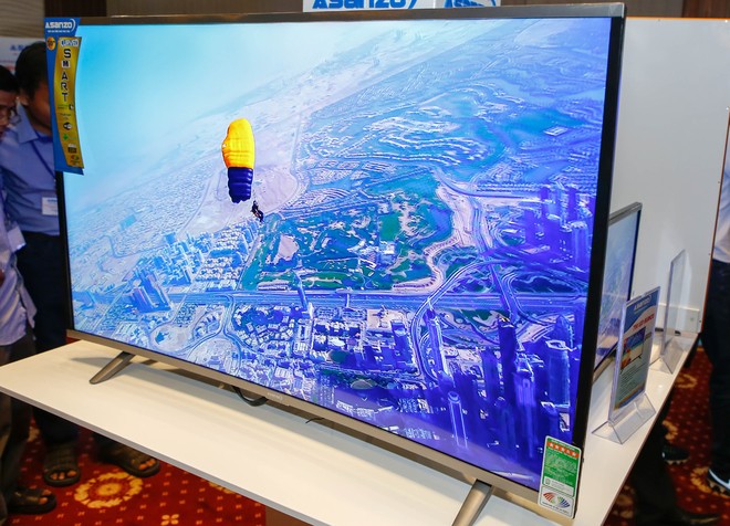 TV màn hình cong thương hiệu Việt giá từ 6 triệu đồng