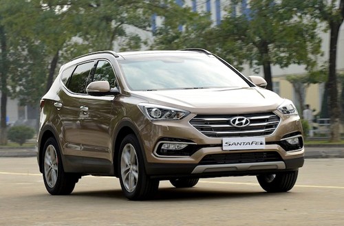 Hyundai Santa Fe giảm 70 triệu trong tháng 4.