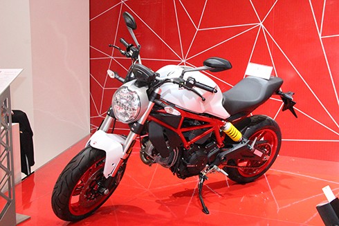 Ducati Monster 797 ra mắt và công bố giá bán tại triển lãm xe máy 2017