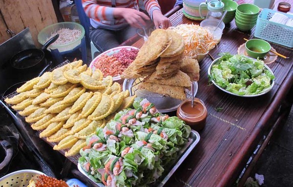 5 món ăn nhất định phải thử ở chợ đêm phố cổ Hà Nội