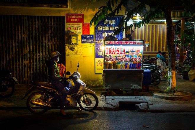 Đêm Việt Nam 'diệu kỳ' trong mắt khách Tây