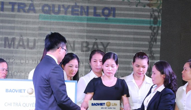 Bảo Việt nhân thọ chi trả quyền lợi bảo hiểm 3 tỷ đồng tại Sơn La