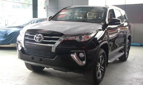 Toyota Fortuner bản Trung Đông đời 2017 đầu tiên tại Việt Nam.
