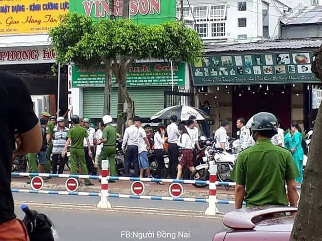 Dùng vật nghi lựu đạn cướp ngân hàng ở Đồng Nai