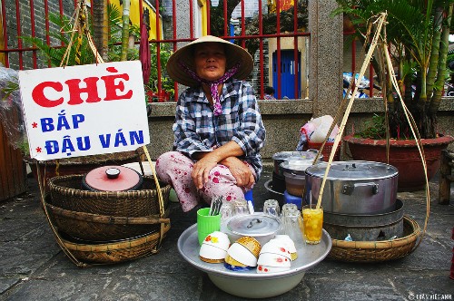 Mức giá ở Hội An được đánh giá là rẻ hơn cả ở Phuket, Bali và Penang, các điểm đến nổi tiếng ở Đông Nam Á. Ảnh: Trần Việt Anh.