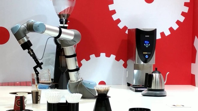 Robot nhộn nhịp đến Việt Nam chào hàng
