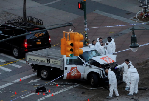 Hiện trường vụ đâm xe ở New York. Ảnh: Reuters.