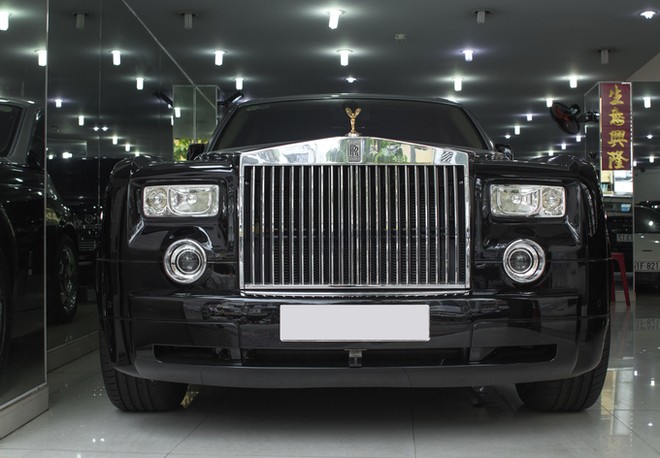 Rolls-Royce Phantom 2008 lăn bánh 10 năm, giá gần 10 tỷ đồng