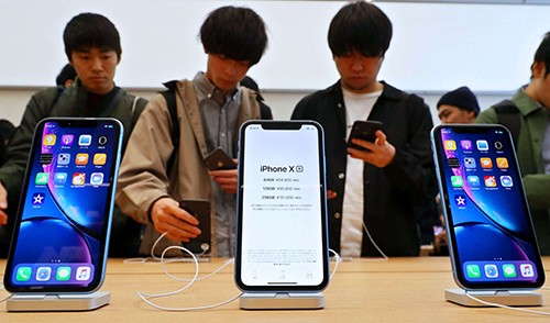 Doanh số iPhone XR không đạt kỳ vọng. Ảnh: Nikkei.