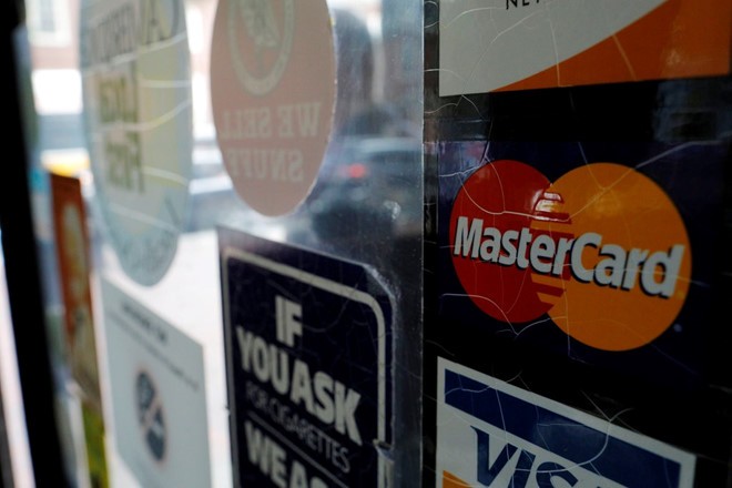 EC đã quyết định phạt Mastercard gần 650 triệu USD do vi phạm Luật Cạnh tranh. Ảnh: Reuters.