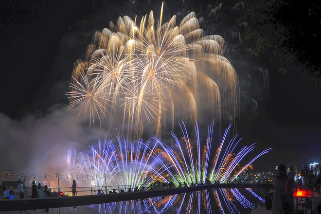 Việt Nam khai tiệc pháo hoa quốc tế trên sông Hàn