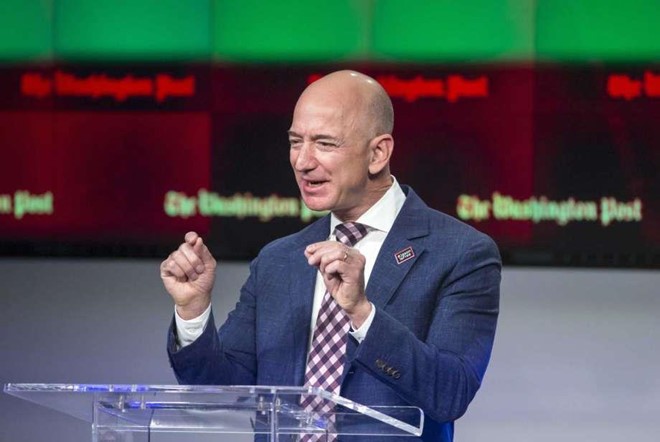 Chưa rõ Jeff Bezos dùng gần 3 tỷ USD tiền mặt cho mục đích gì. Ảnh: J. Scott Applewhite/STF.