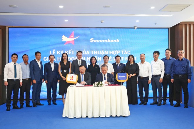 Sacombank và Hội Doanh nhân trẻ Việt Nam ký kết hợp tác