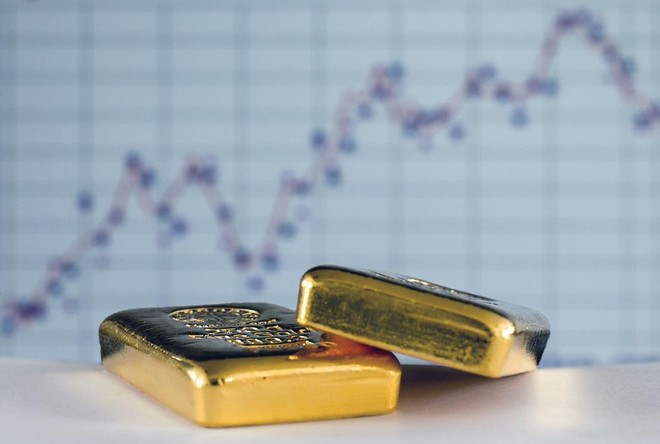 Giá vàng hôm nay ngày 1/8: Trong tháng vừa qua, giá vàng để mất 600.000 đồng/lượng