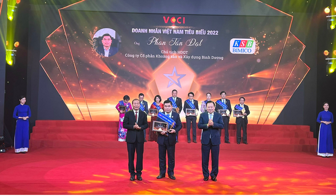 Chủ tịch KSB – Phan Tấn Đạt được tôn vinh “Doanh nhân Việt Nam tiêu biểu” năm 2022