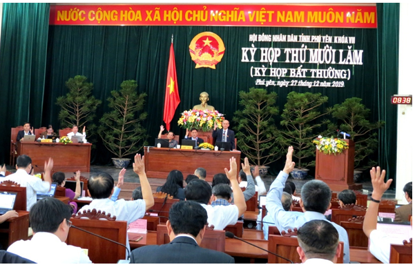 HĐND tỉnh Phú Yên biểu quyết thông qua các Nghị quyết tại kỳ họp.