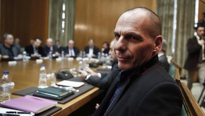 Bộ trưởng tài chính mới của Hy Lạp, ông Yanis Varoufakis công du châu Âu thảo luận về các khoản nợ.