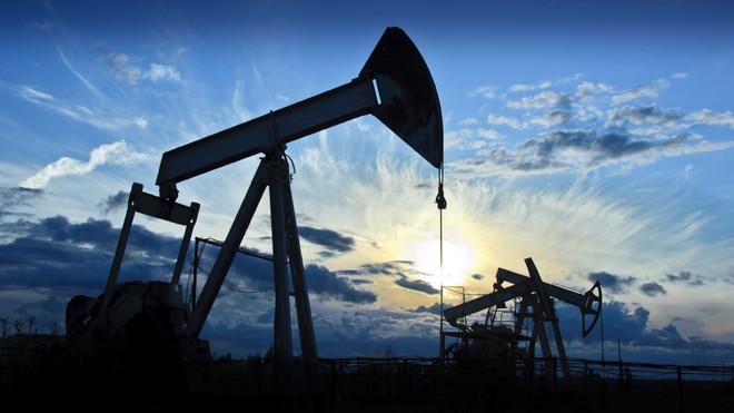 Giá dầu “âm thầm” giảm thêm 20%