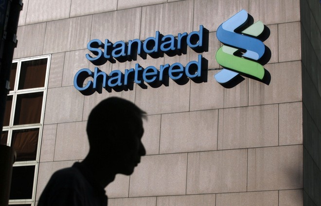 Standard Chartered báo lỗ “khủng”, sa thải 15.000 nhân viên