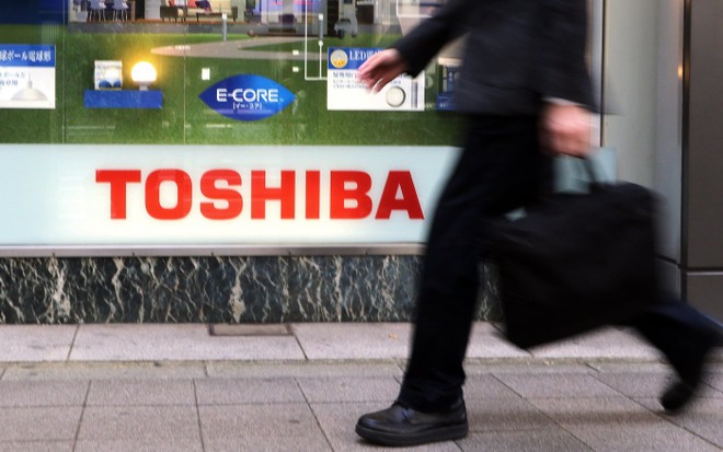 Hậu scandal gian lận tài chính, Toshiba phải bán một phần cho Canon