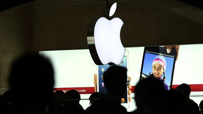 Apple thành công ty Mỹ đầu tiên giá trị trên 800 tỷ USD