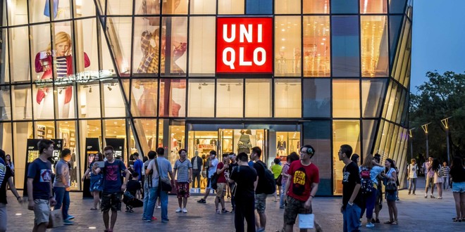 Uniqlo muốn vượt Zara, cạnh tranh với Amazon