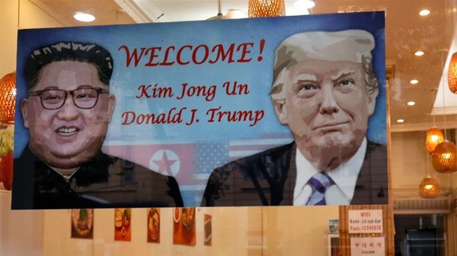 Các tấm banner được treo tại Hà Nội trước cuộc gặp gỡ Mỹ - Triều Tiên