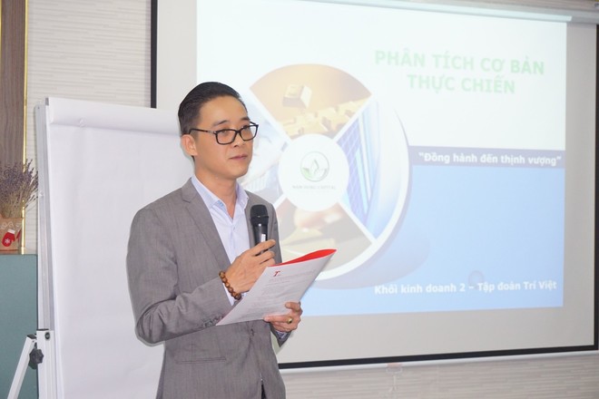 Ông Nguyễn Đức Nhân, Giám đốc khối kinh doanh hội sở Công ty Chứng khoán Trí Việt mở đầu Trí Việt Talk.01