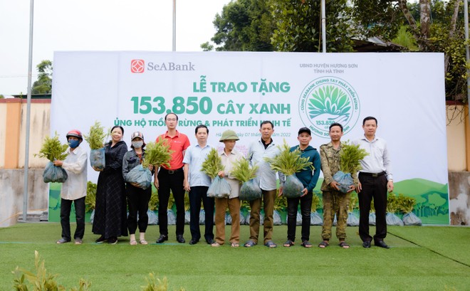 SeABank trao 153.850 cây xanh ủng hộ trồng rừng và phát triển kinh tế Hà Tĩnh