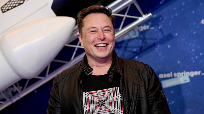 Elon Musk khó thành tỷ phú nghìn tỷ USD năm 2024