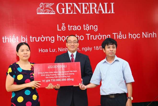 Generali Việt Nam tặng gói thiết bị gần 750 triệu cho trường Tiểu học Ninh Giang