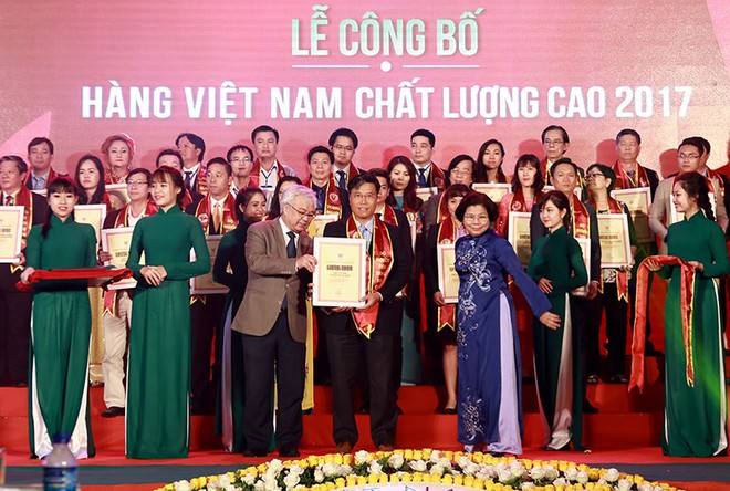 Đạm Cà Mau tiếp tục được bình chọn Hàng Việt Nam chất lượng cao 2017