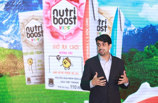 Ông PeeYush Sharma, Tổng giám đốc Coca-Cola Việt Nam phát biểu tại lễ ra mắt sản phẩm sữa nước Nutriboost